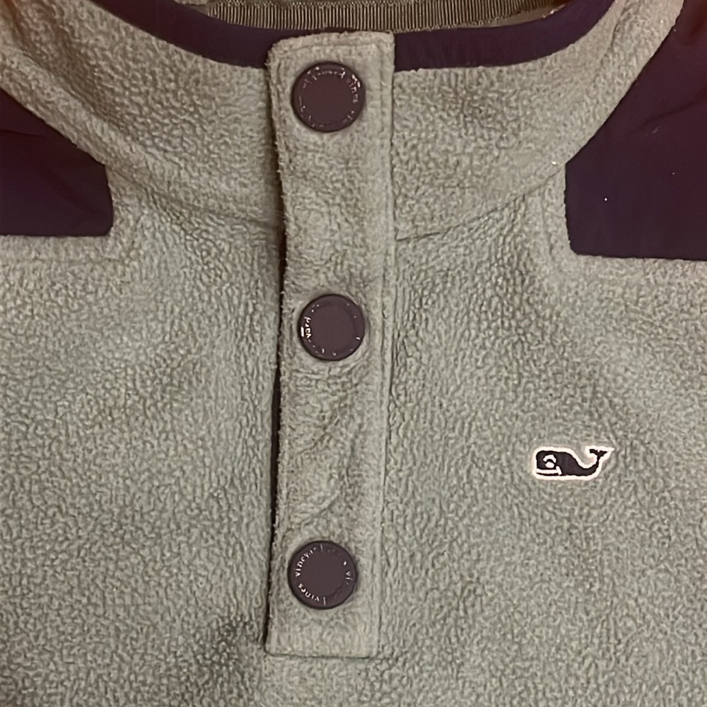 🐳 Boys, Vineyad Vines, fleece shirt. size 6 light green with navy blue trim - Picture 2 of 6